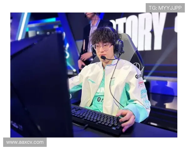 全球总决赛激情开战各路强队鏖战赛场谁能问鼎年度电竞之王