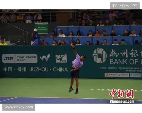 全球网球赛季迎来新高潮，名将激战各大赛事争夺年终排名