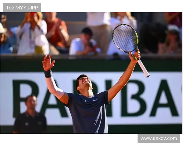 德约科维奇豪取年终总决赛开门红新星崛起挑战网坛传奇格局 德约科维奇豪取年终总决赛开门红新星崛起挑战网坛传奇格局