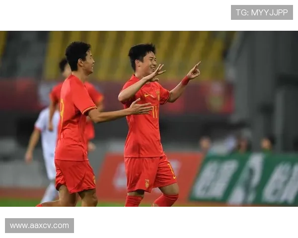 中国足球队新征程开启，年轻球员崭露头角备战亚洲杯赛事