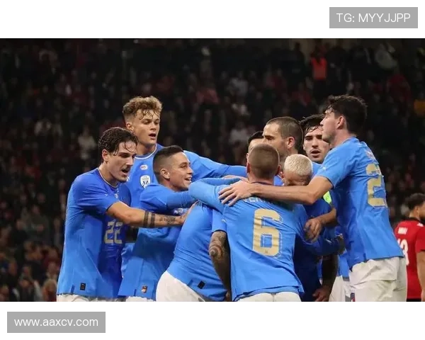 国际足坛震荡 新兴球队崭露头角 各大联赛豪门争相补强