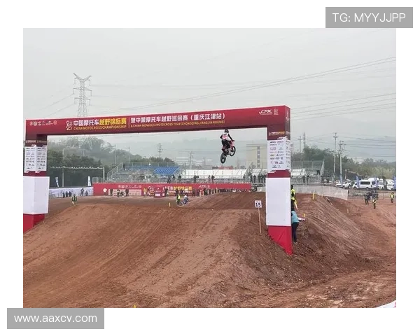 摩托车大奖赛最新动态:2025赛季冠军争夺激烈各队战术调整逐步浮出水面 摩托车大奖赛最新动态:2025赛季冠军争夺激烈各队战术调整逐步浮出水面