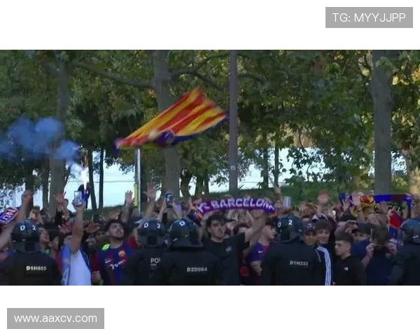 梅西重返巴萨传闻再起 球迷热议是否能实现复合传奇队长梦